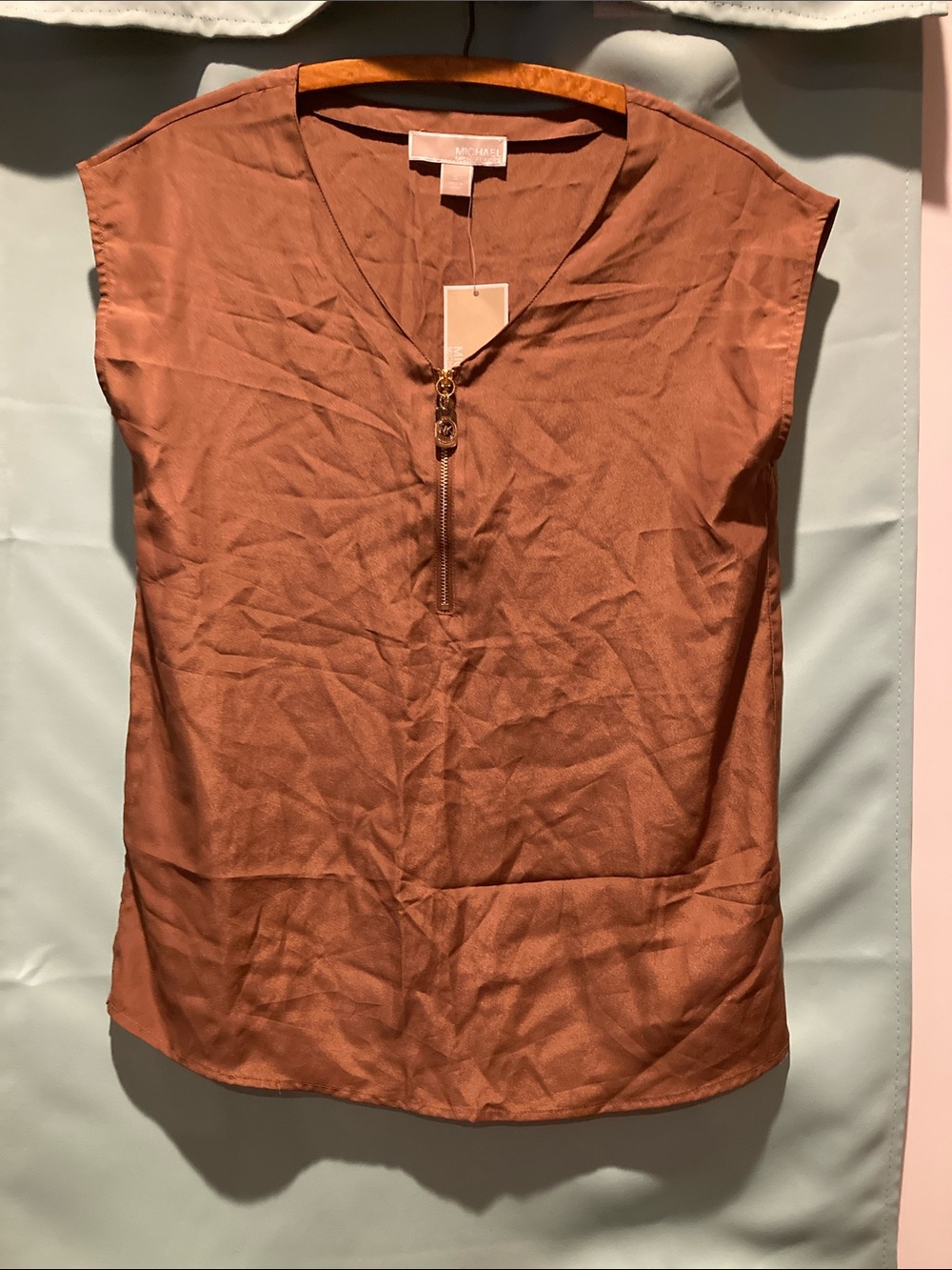 MICHAEL Michael Kors Rust Brown Short Sleeve Zip V-Neck Blouse